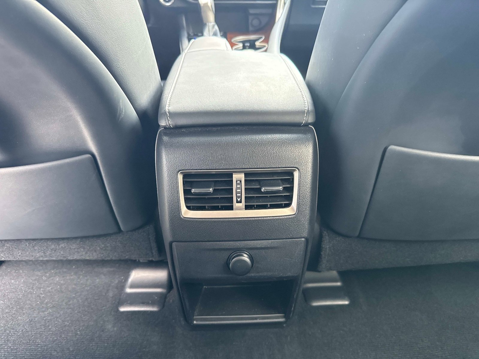 Used 2018 Lexus RX 450h AWD w/ Premium Package image 17