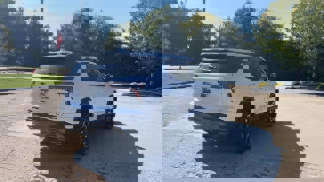 New 2026 Chevrolet Equinox ACTIV w/ Convenience Package III image 8