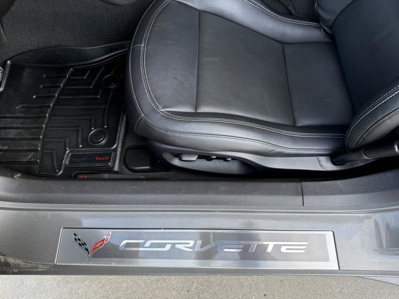 Used 2016 Chevrolet Corvette Z06 w/ 3LZ Preferred Equipment Group RWD image 15