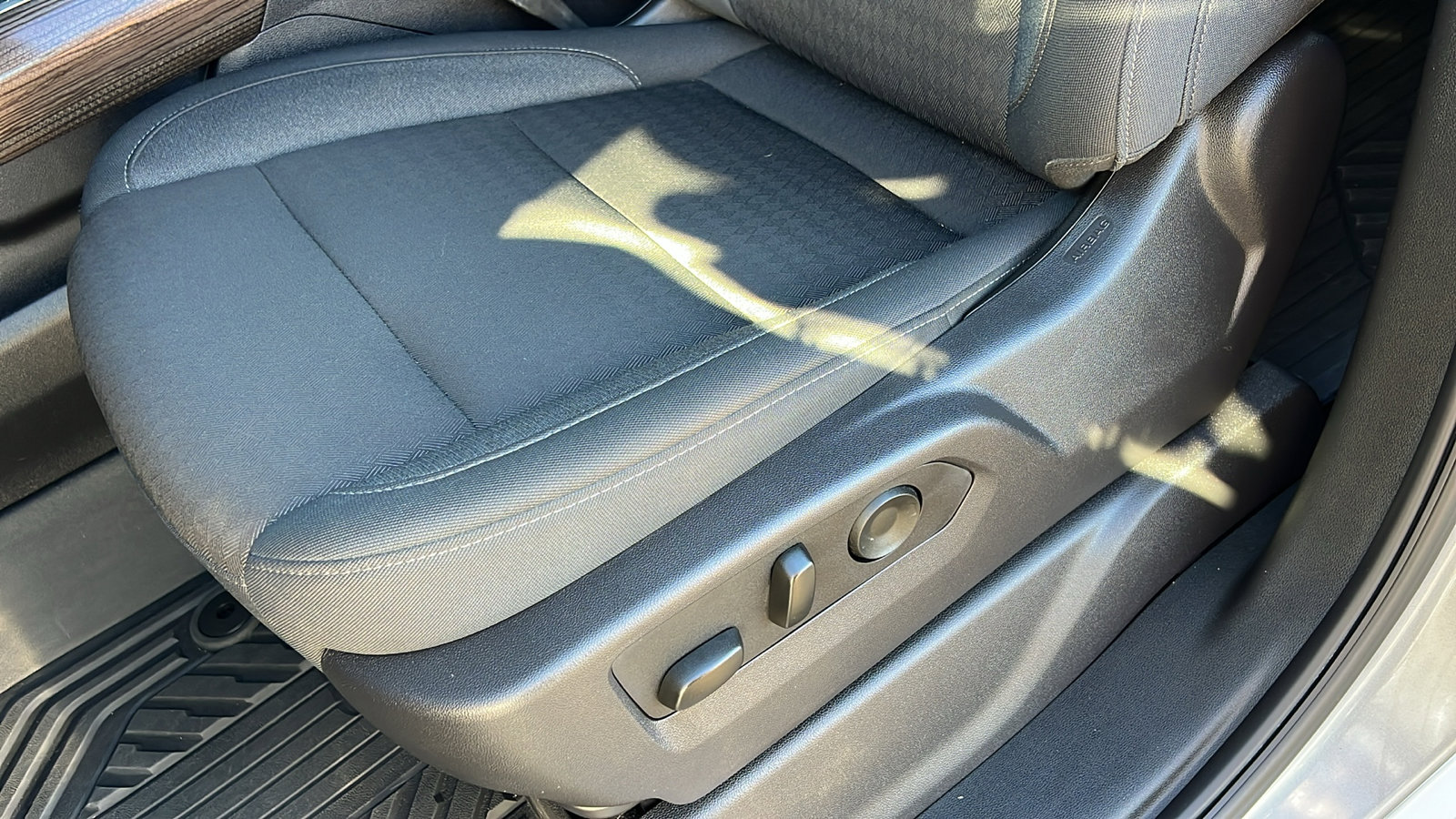 Certified 2025 Chevrolet Silverado 1500 LT Trail Boss w/ Convenience Package II image 20