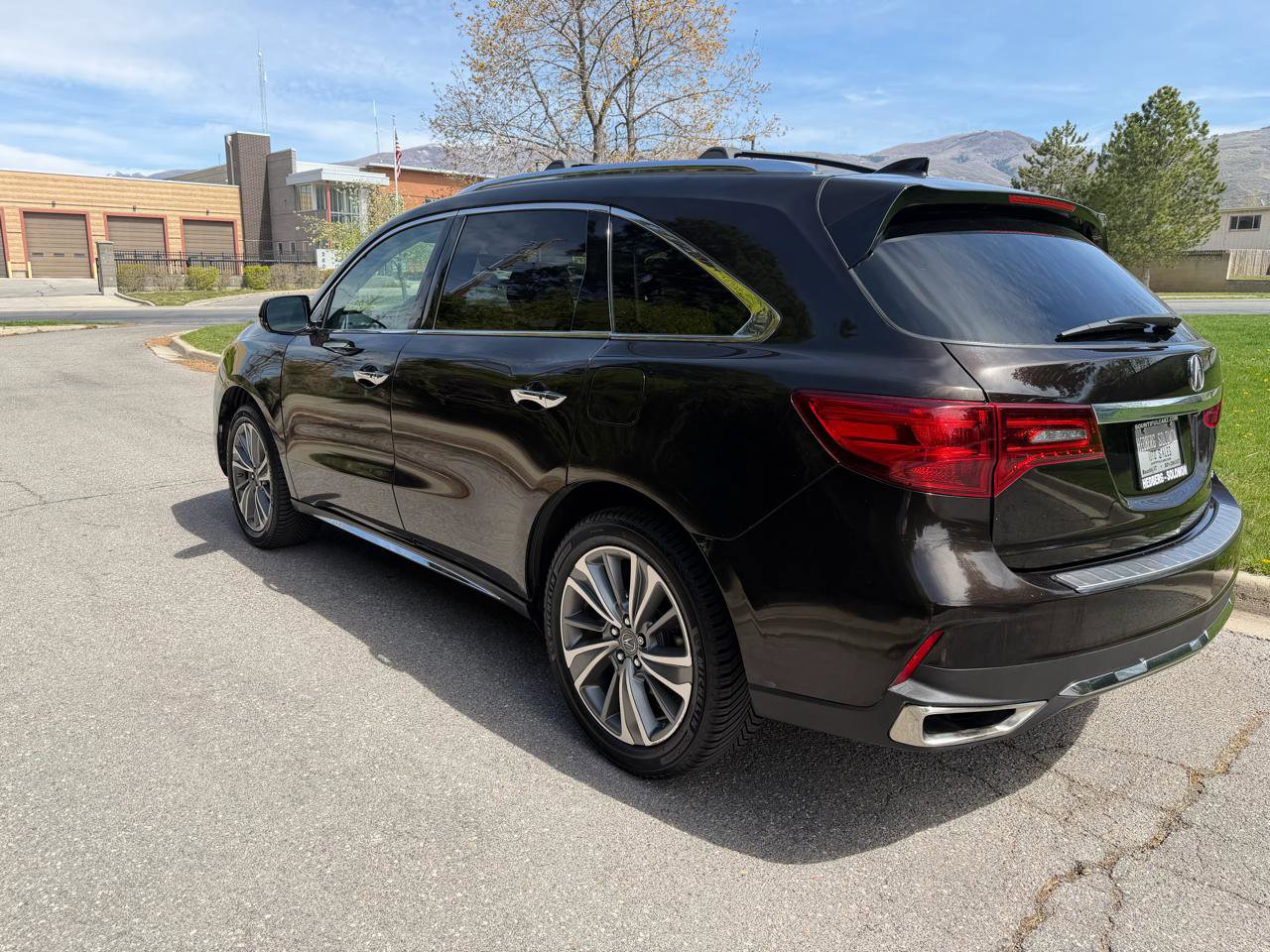 Used 2017 Acura MDX SH-AWD w/ Technology Package image 6