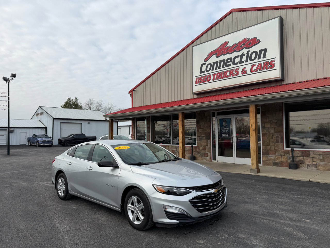 Used 2020 Chevrolet Malibu LS image 2