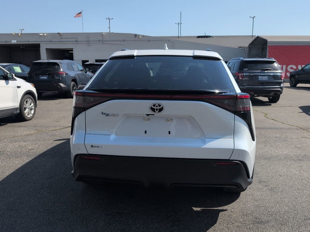 Used 2024 Toyota bZ4X FWD image 6