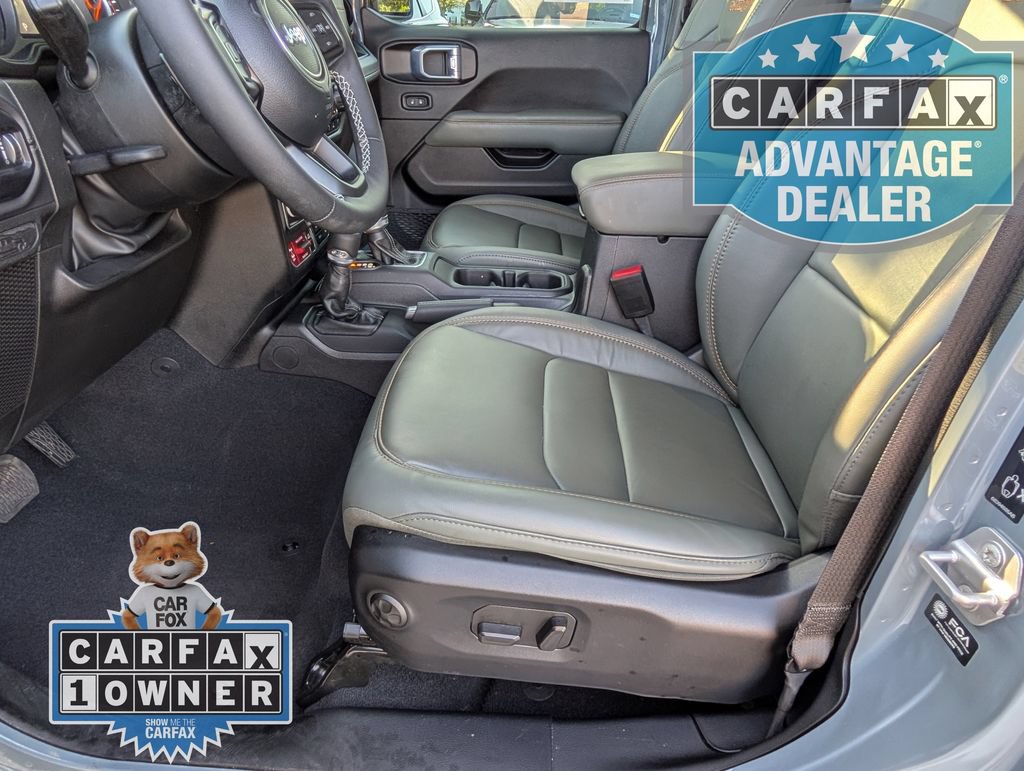 Used 2025 Jeep Gladiator Mojave AWD/4WD image 16
