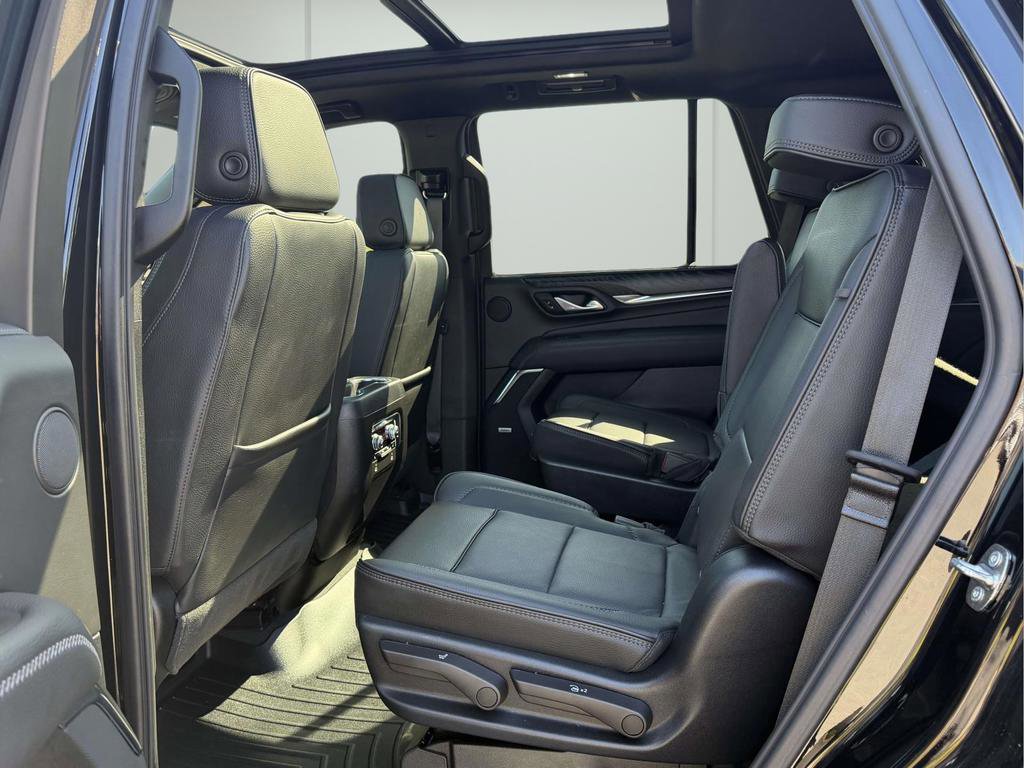 Used 2023 GMC Yukon Denali w/ LPO, Floor Liner Package AWD/4WD image 14