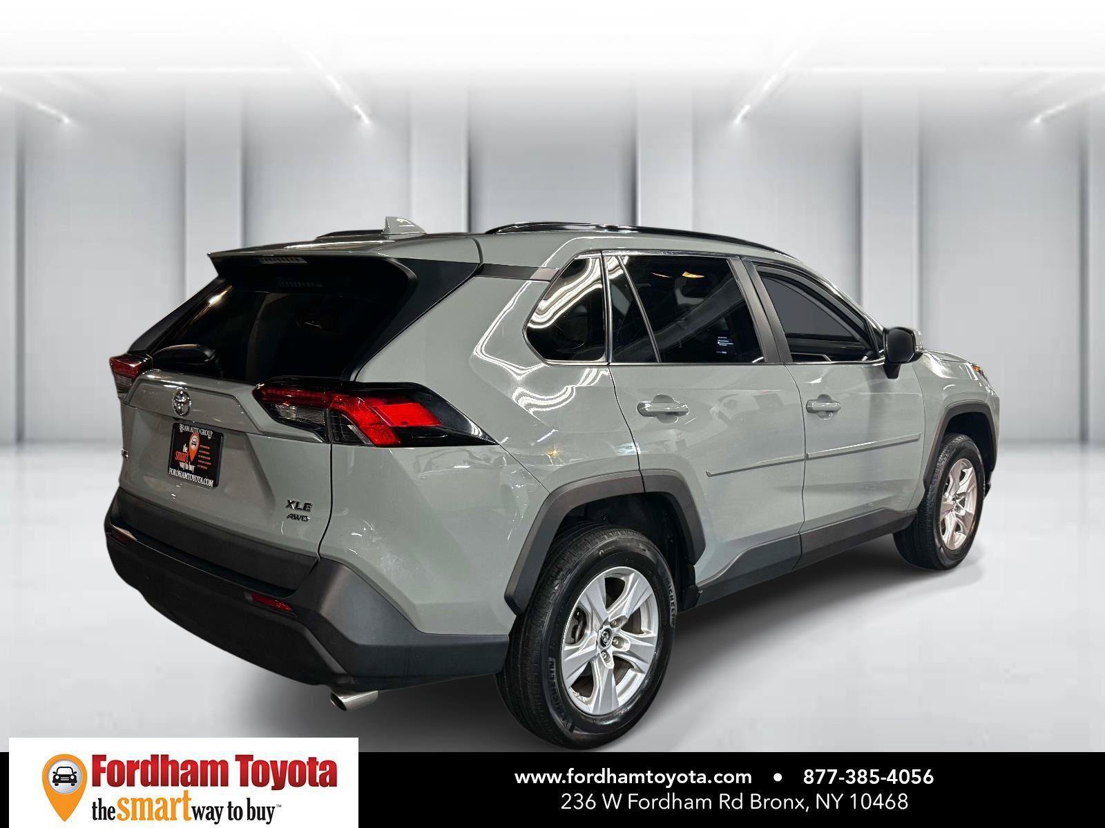 Used 2019 Toyota RAV4 XLE AWD/4WD image 7