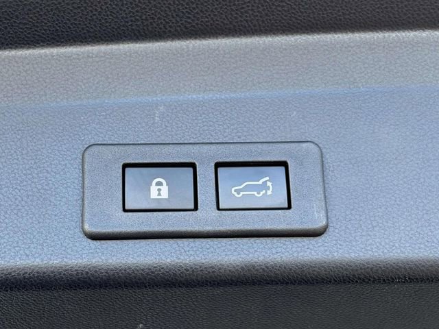 Used 2024 Subaru Ascent Touring image 10