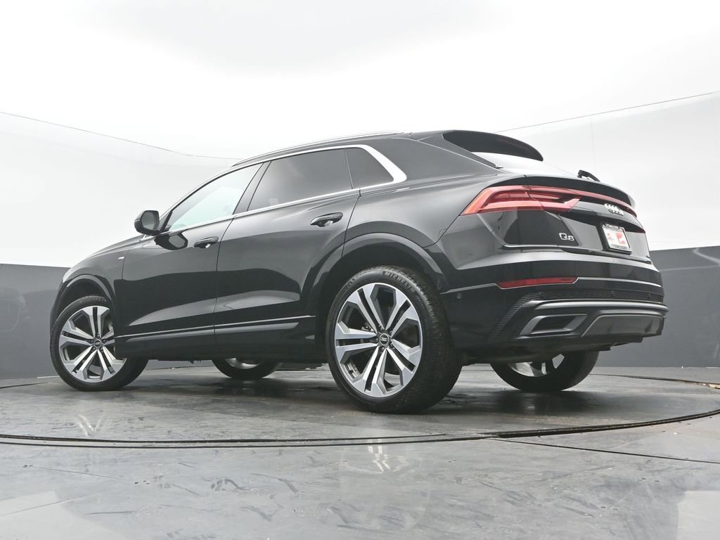 Used 2021 Audi Q8 Prestige w/ Prestige Package image 29