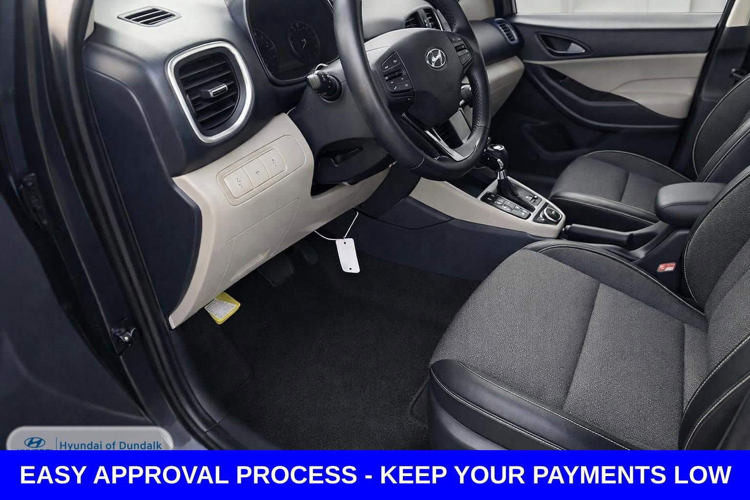 Used 2022 Hyundai Venue Limited image 11