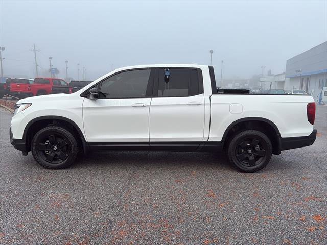 Used 2025 Honda Ridgeline Black Edition image 4