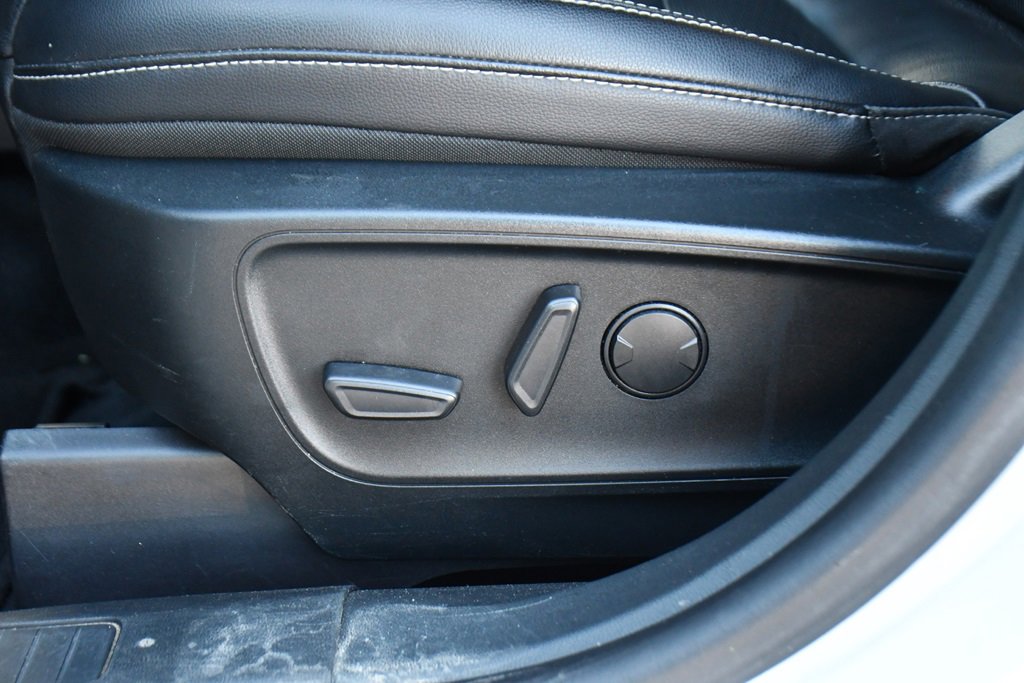 Used 2021 Ford Escape Titanium image 14