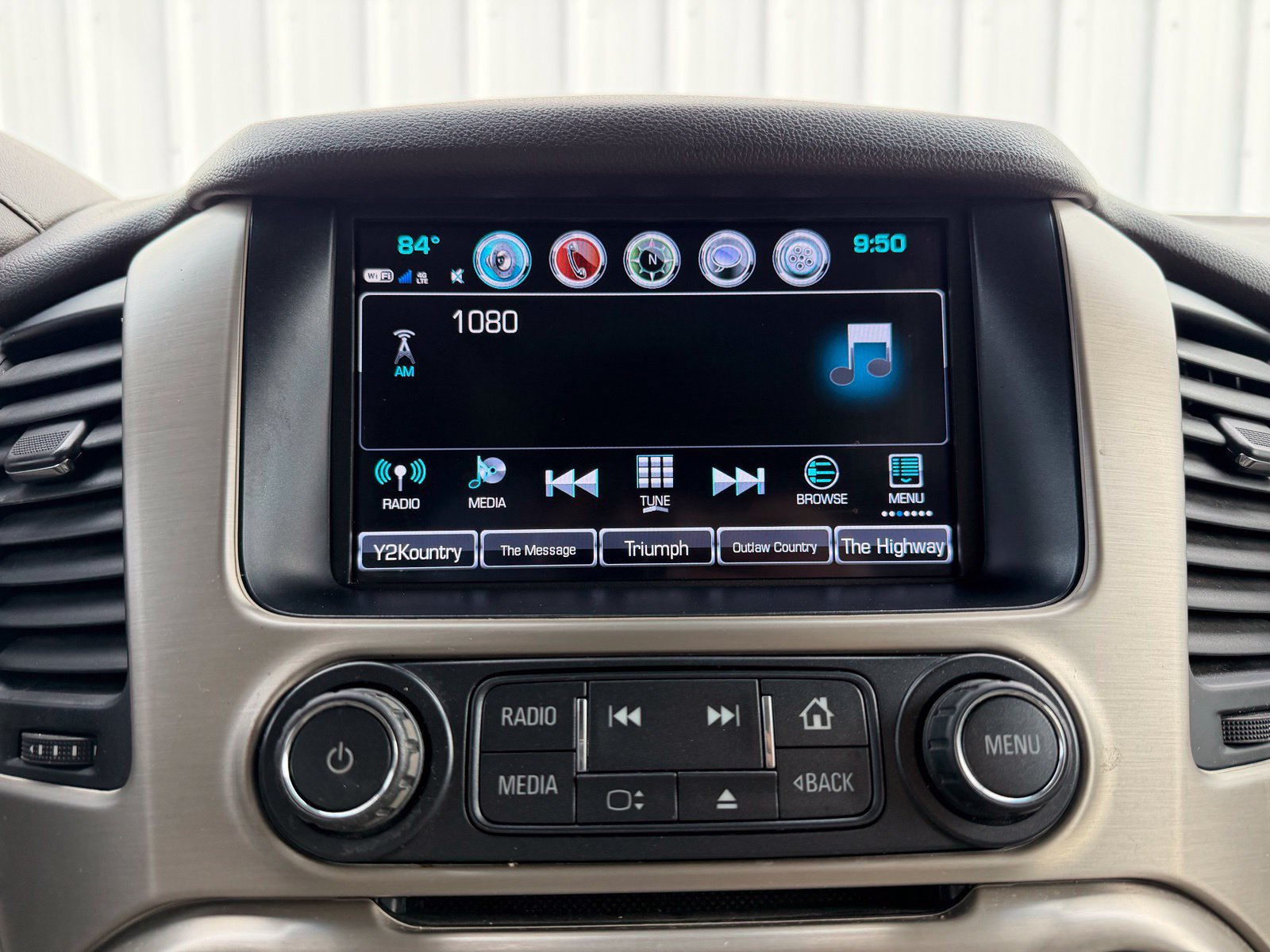 Used 2018 GMC Yukon Denali w/ Open Road Package RWD image 19