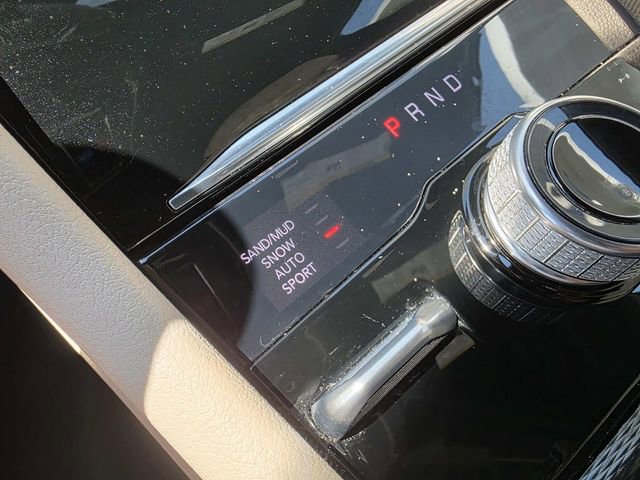 Used 2024 Jeep Grand Cherokee Limited w/ Black Appearance Package image 22