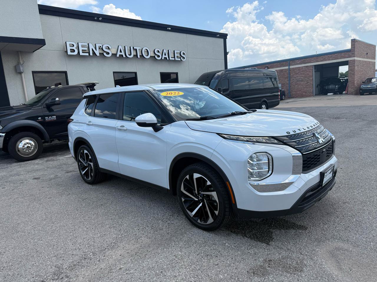 Used 2022 Mitsubishi Outlander ES FWD image 4