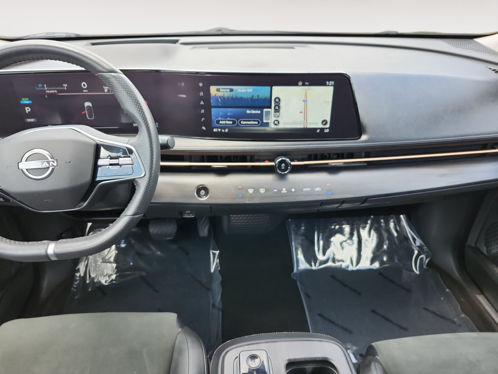 Used 2023 Nissan Ariya AWD image 11