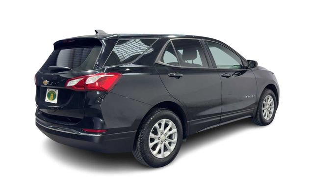 Used 2018 Chevrolet Equinox LS FWD image 2