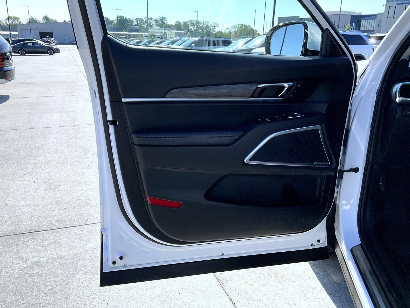 Used 2022 Kia Telluride SX w/ Towing Package AWD/4WD image 10