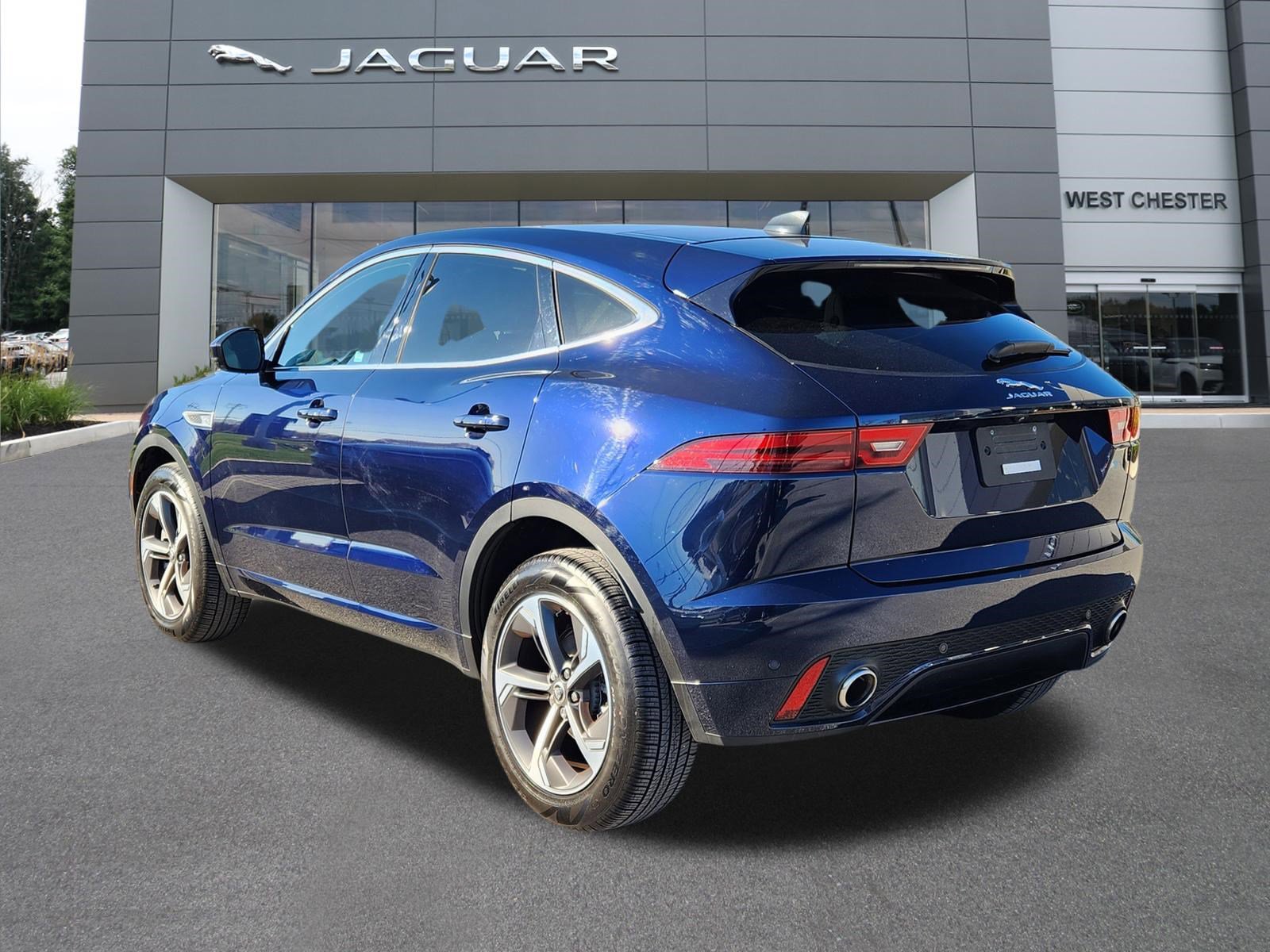 Certified 2024 Jaguar E-PACE R-Dynamic SE image 3