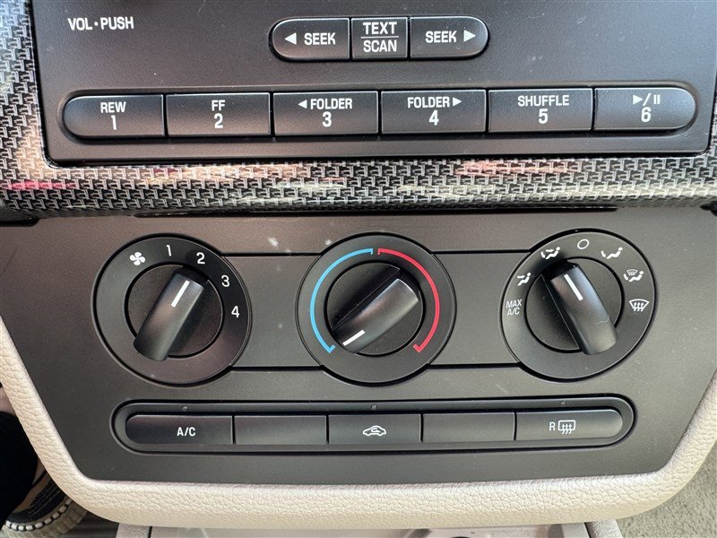 Used 2007 Ford Fusion SE FWD image 18