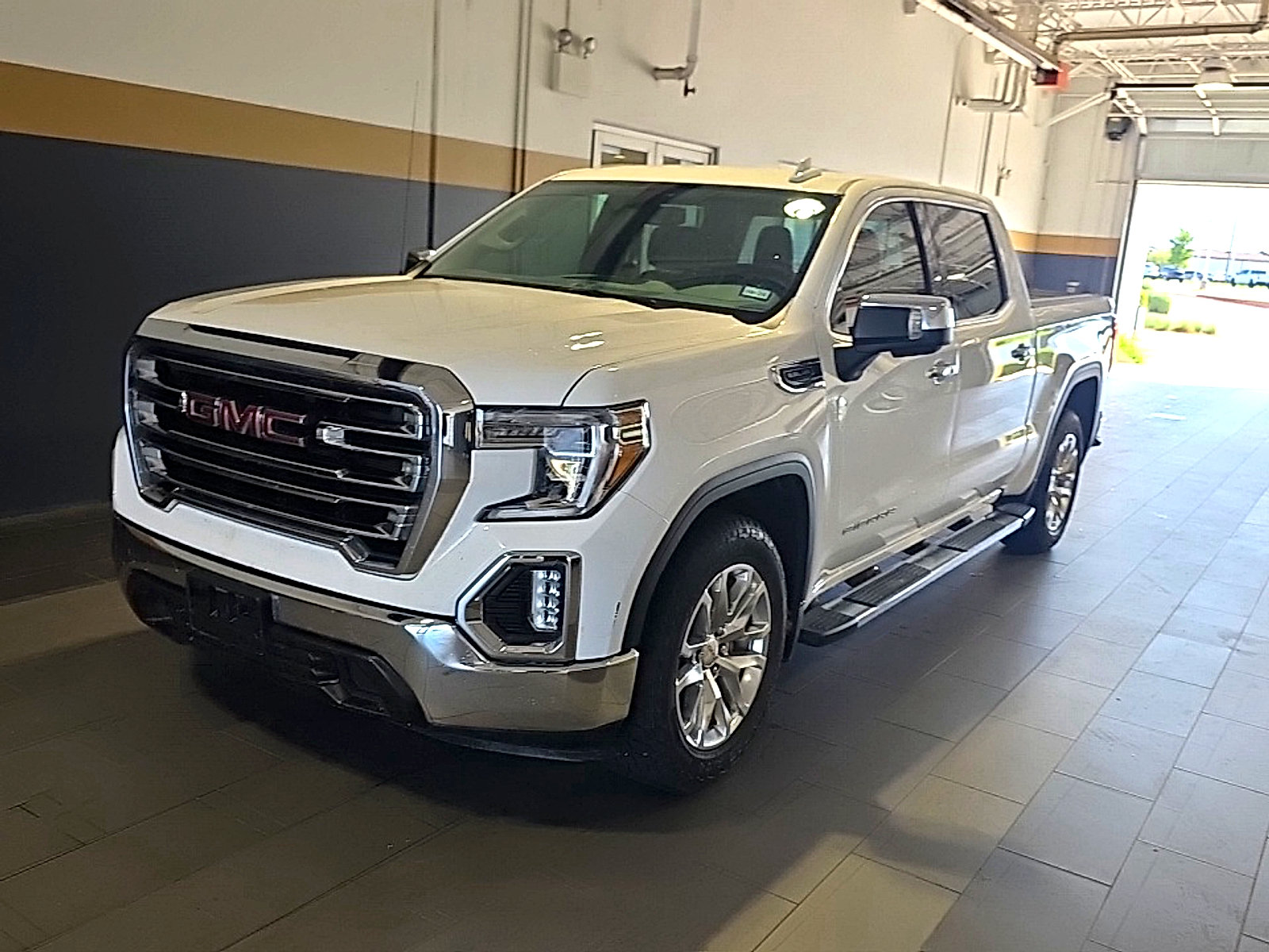 Used 2019 GMC Sierra 1500 SLT RWD image 5