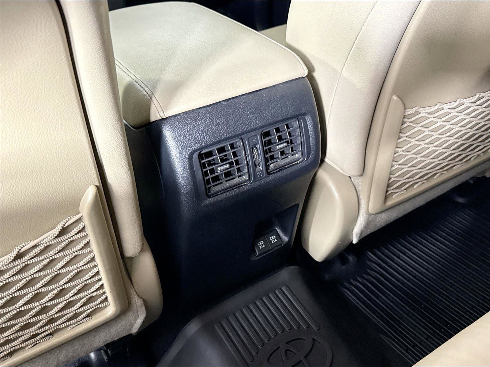 Used 2022 Toyota 4Runner Limited AWD/4WD image 37