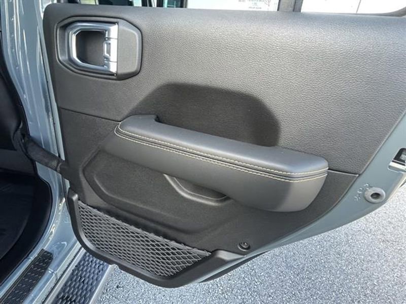 New 2026 Jeep Wrangler Unlimited Sahara AWD/4WD image 23