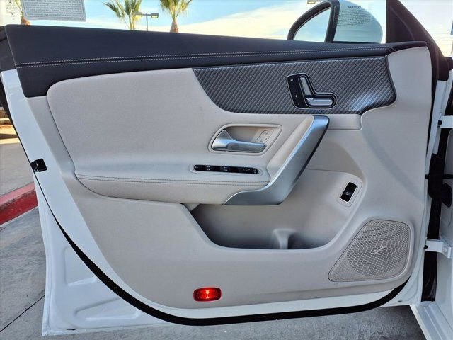Used 2025 Mercedes-Benz CLA 250 image 13
