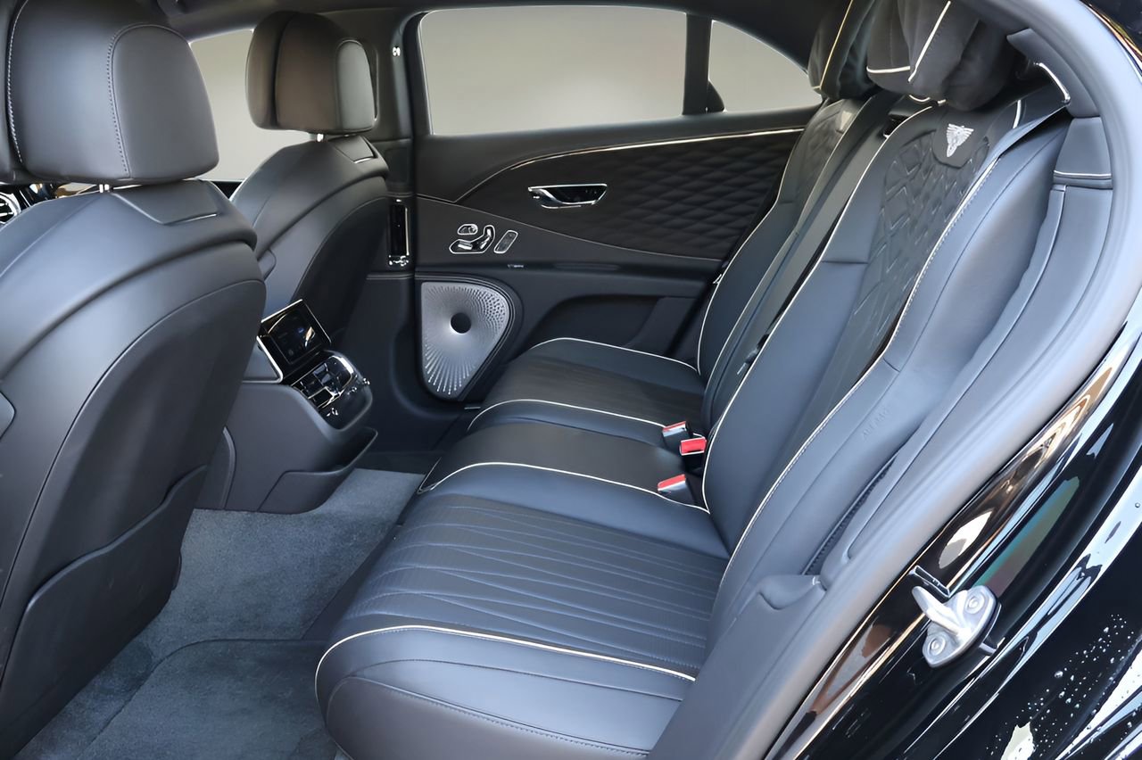 Certified 2020 Bentley Flying Spur W12 image 15