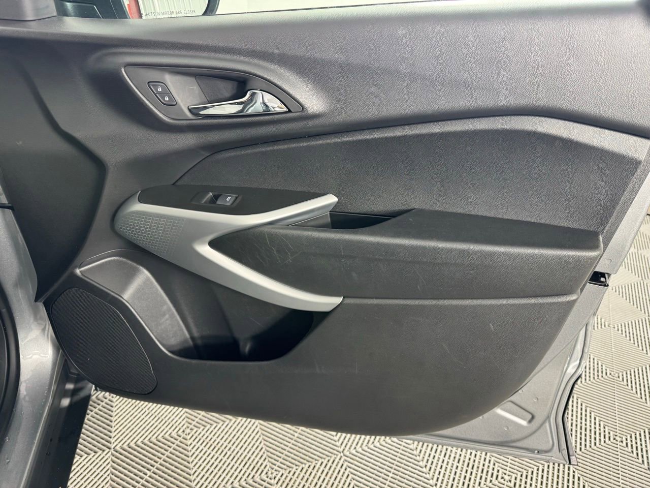 Used 2025 Chevrolet Trax LS w/ Driver Confidence Package image 27