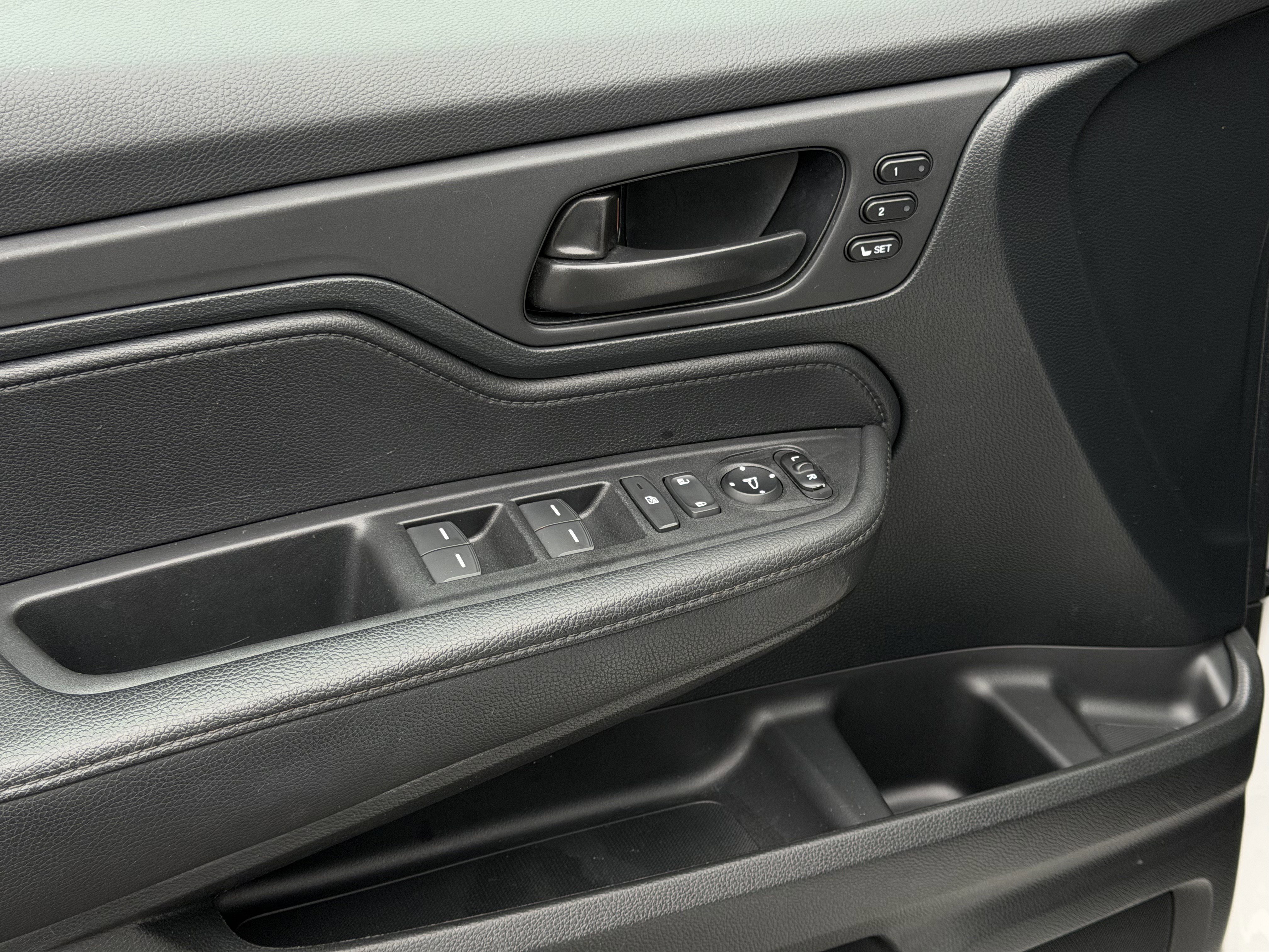 Certified 2023 Honda Odyssey Sport image 11