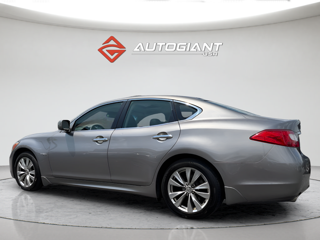 Used 2012 INFINITI M35 w/ Premium Pkg RWD image 4