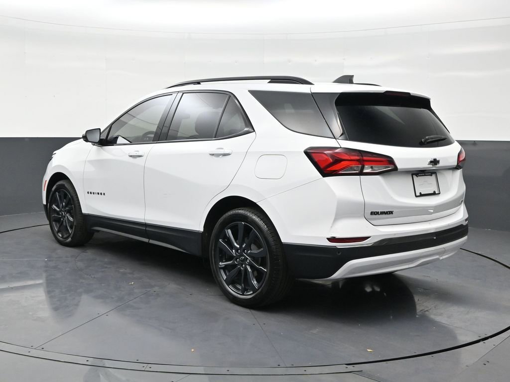 Used 2023 Chevrolet Equinox RS image 3