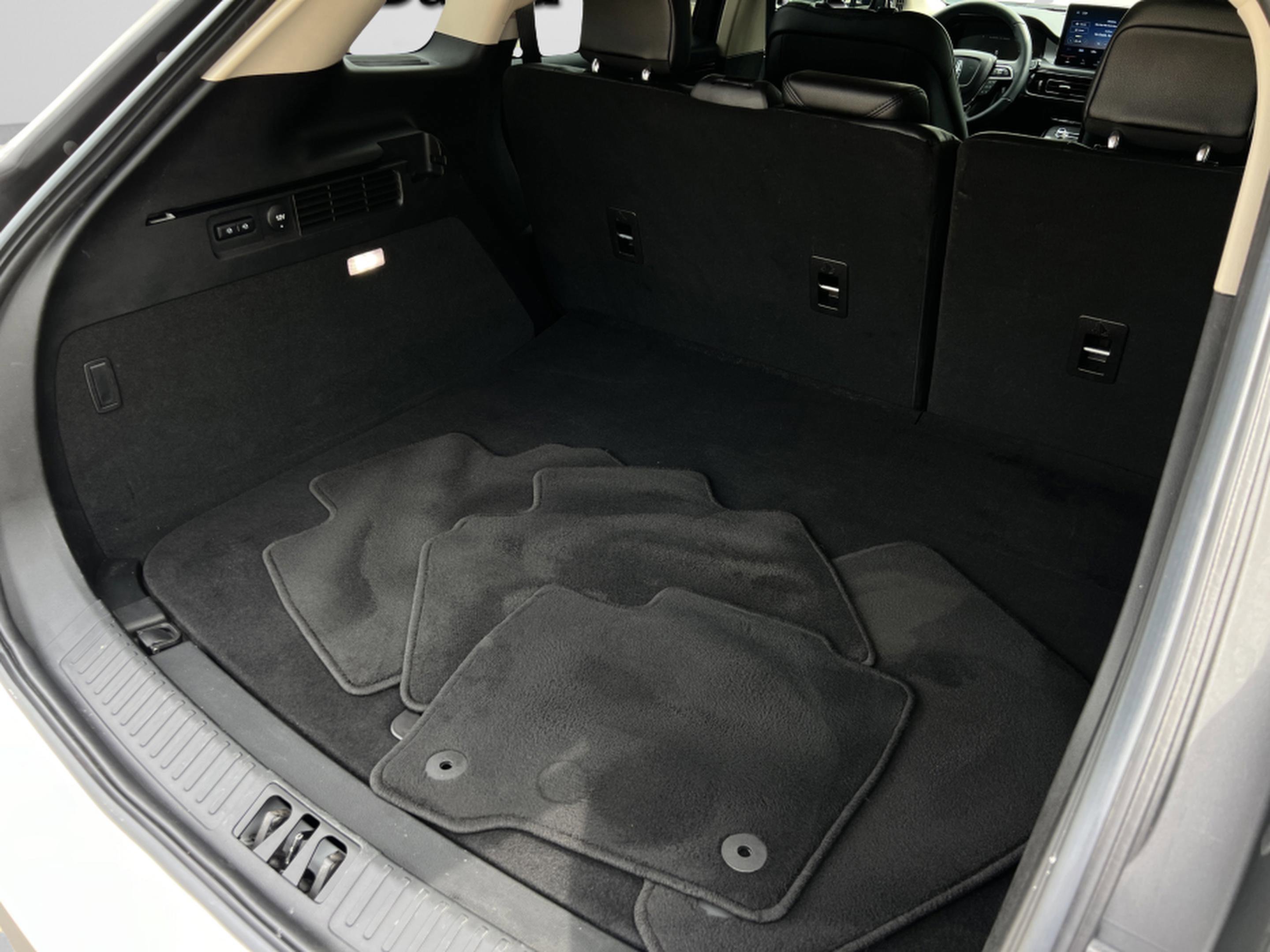 Used 2023 Lincoln Nautilus FWD image 32