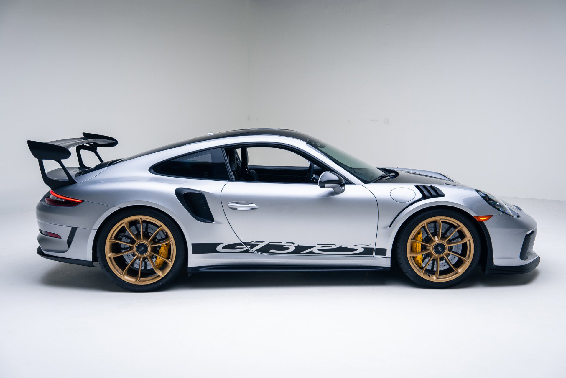Used 2019 Porsche 911 GT3 RS image 19