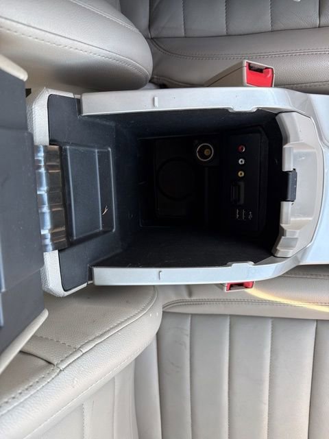 Used 2014 Ford C-MAX Energi SEL image 30