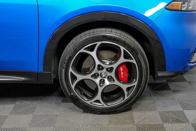 Used 2024 Alfa Romeo Tonale Veloce w/ Premium Interior Package image 5