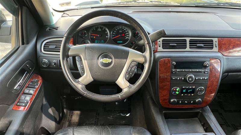 Used 2013 Chevrolet Avalanche LT RWD image 44