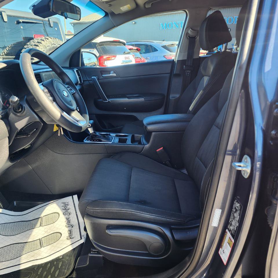 Used 2020 Kia Sportage LX AWD/4WD image 14
