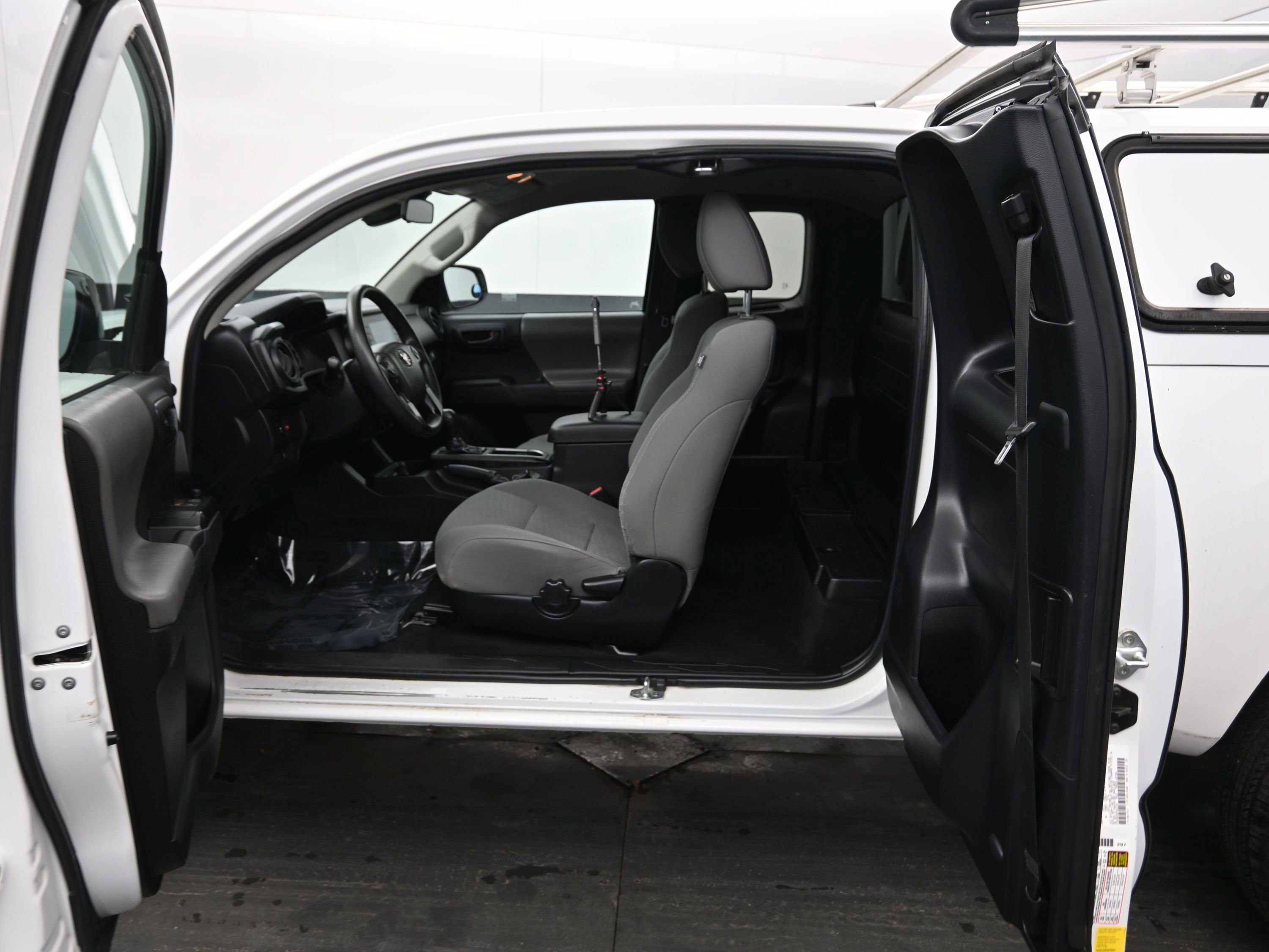 Used 2022 Toyota Tacoma SR image 10