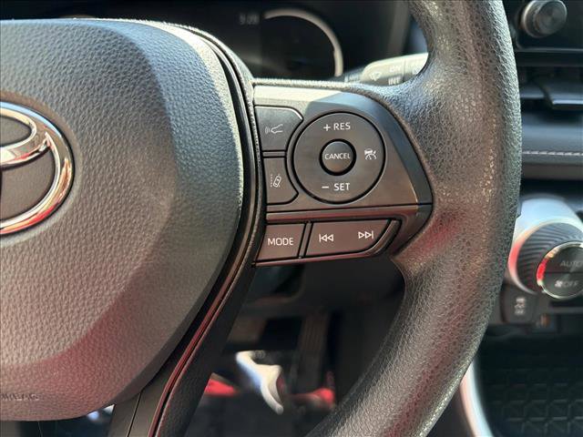 Used 2025 Toyota RAV4 LE AWD/4WD image 15