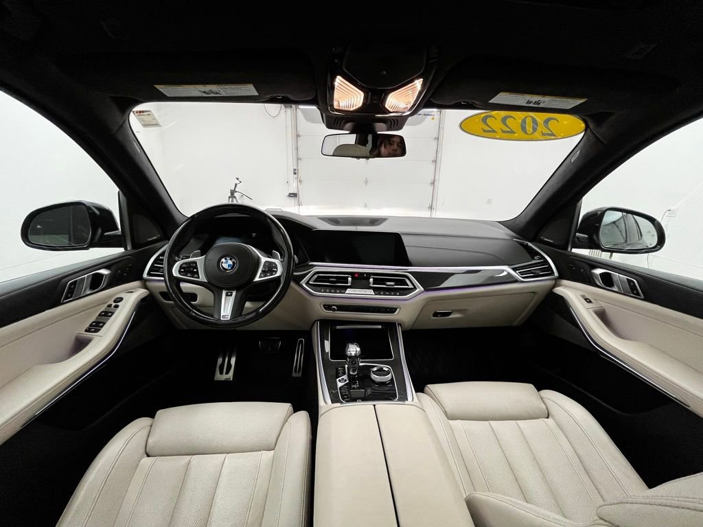 Used 2022 BMW X5 M50i w/ Executive Package image 4
