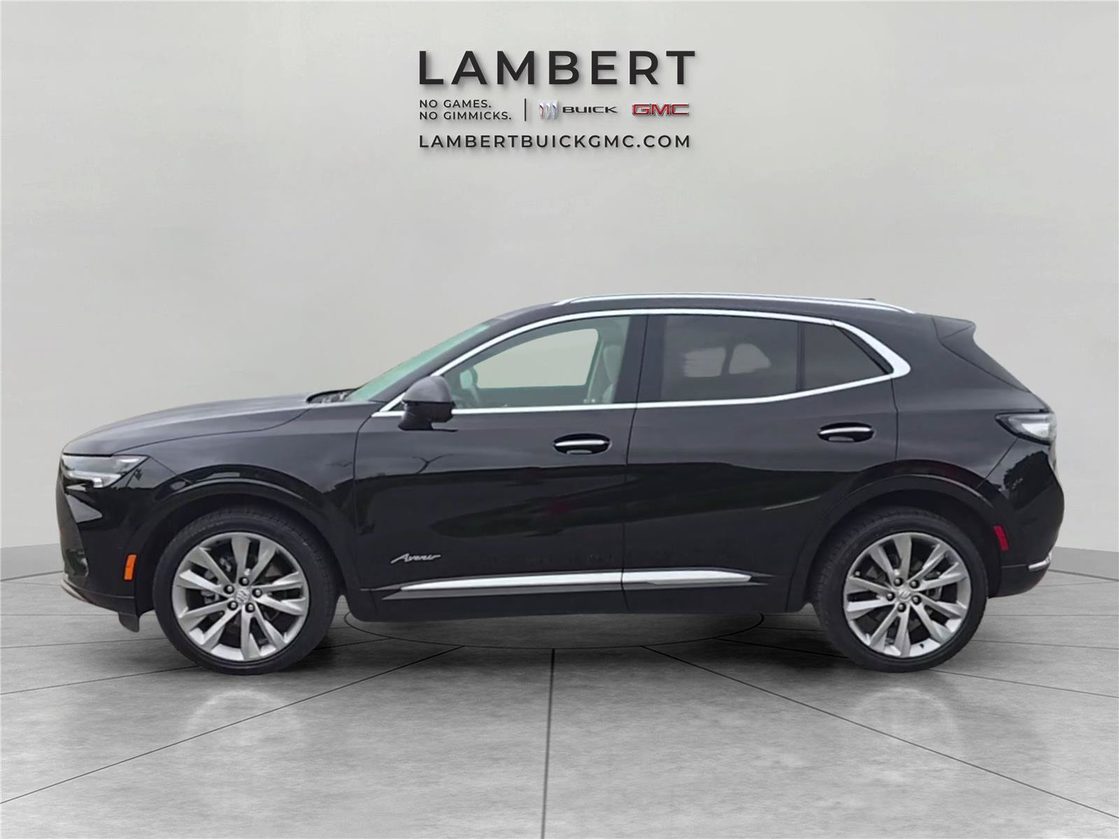 Used 2023 Buick Envision Avenir AWD/4WD image 2