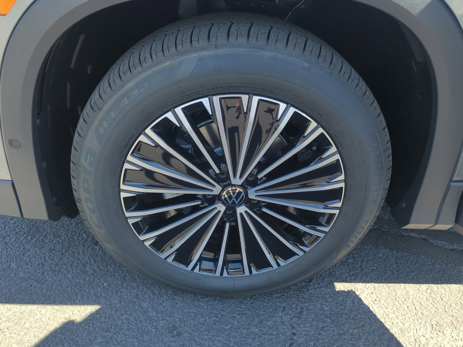 New 2025 Volkswagen Tiguan S image 25