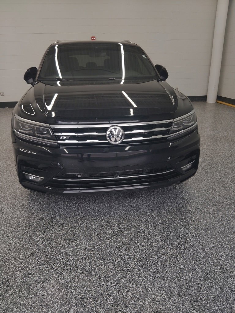 Used 2020 Volkswagen Tiguan SEL Premium R-Line w/ 3rd Row Seat Package image 3