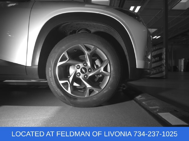 Used 2025 Chevrolet Trax LT w/ Driver Confidence Package FWD image 29