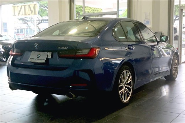 Used 2023 BMW 330i Sedan image 11