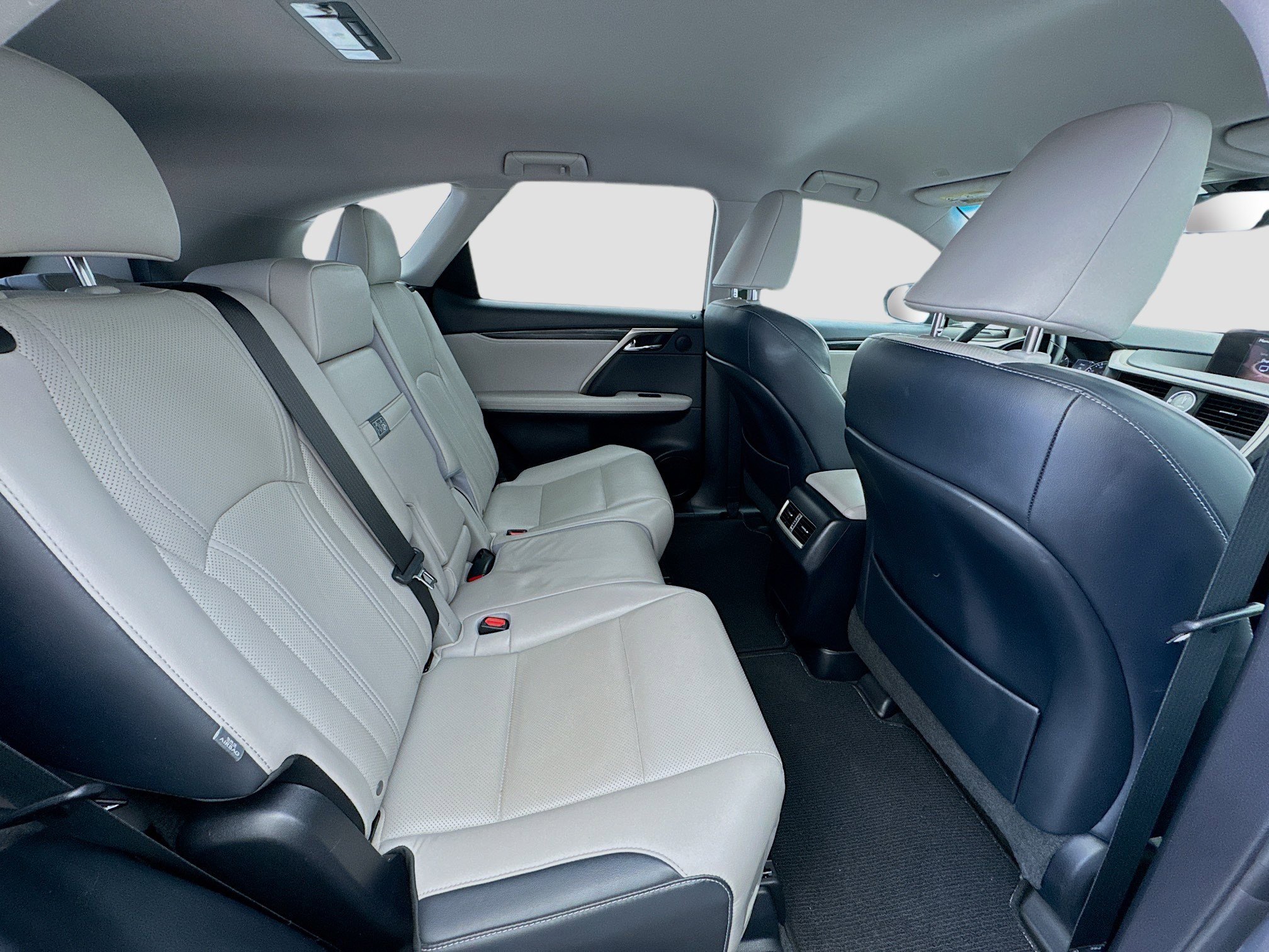 Used 2019 Lexus RX 350L FWD w/ Accessory Package image 19