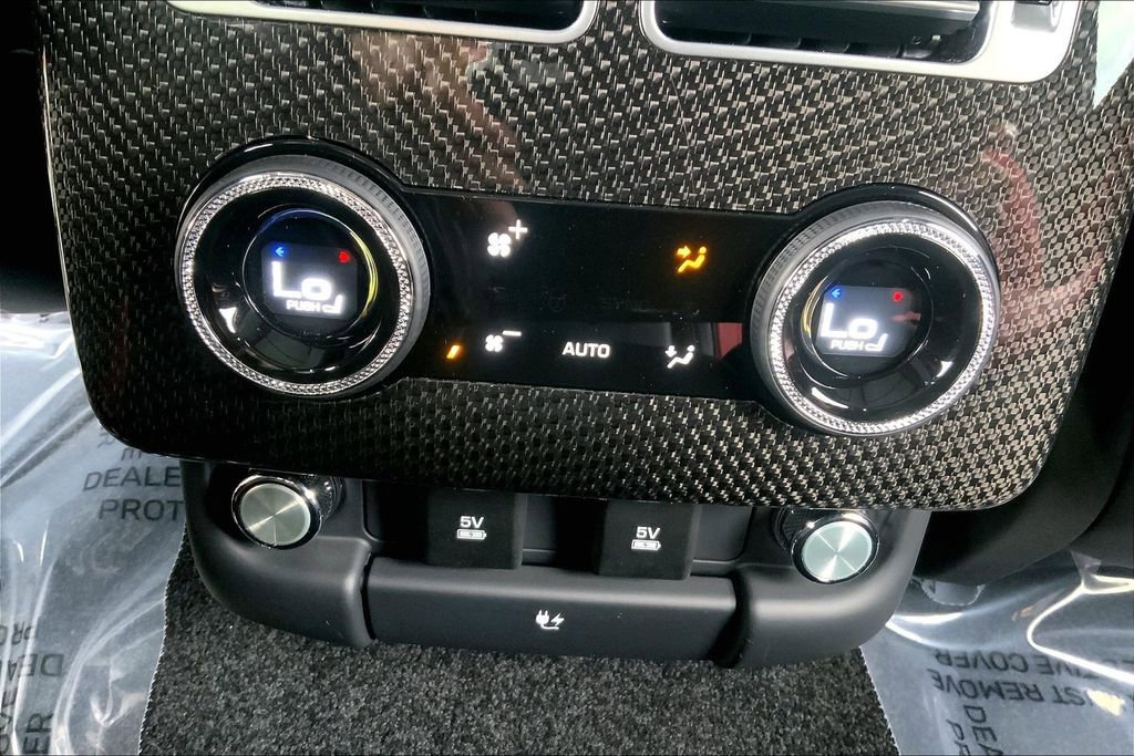 Used 2021 Land Rover Range Rover SV Autobiography Dynamic image 37