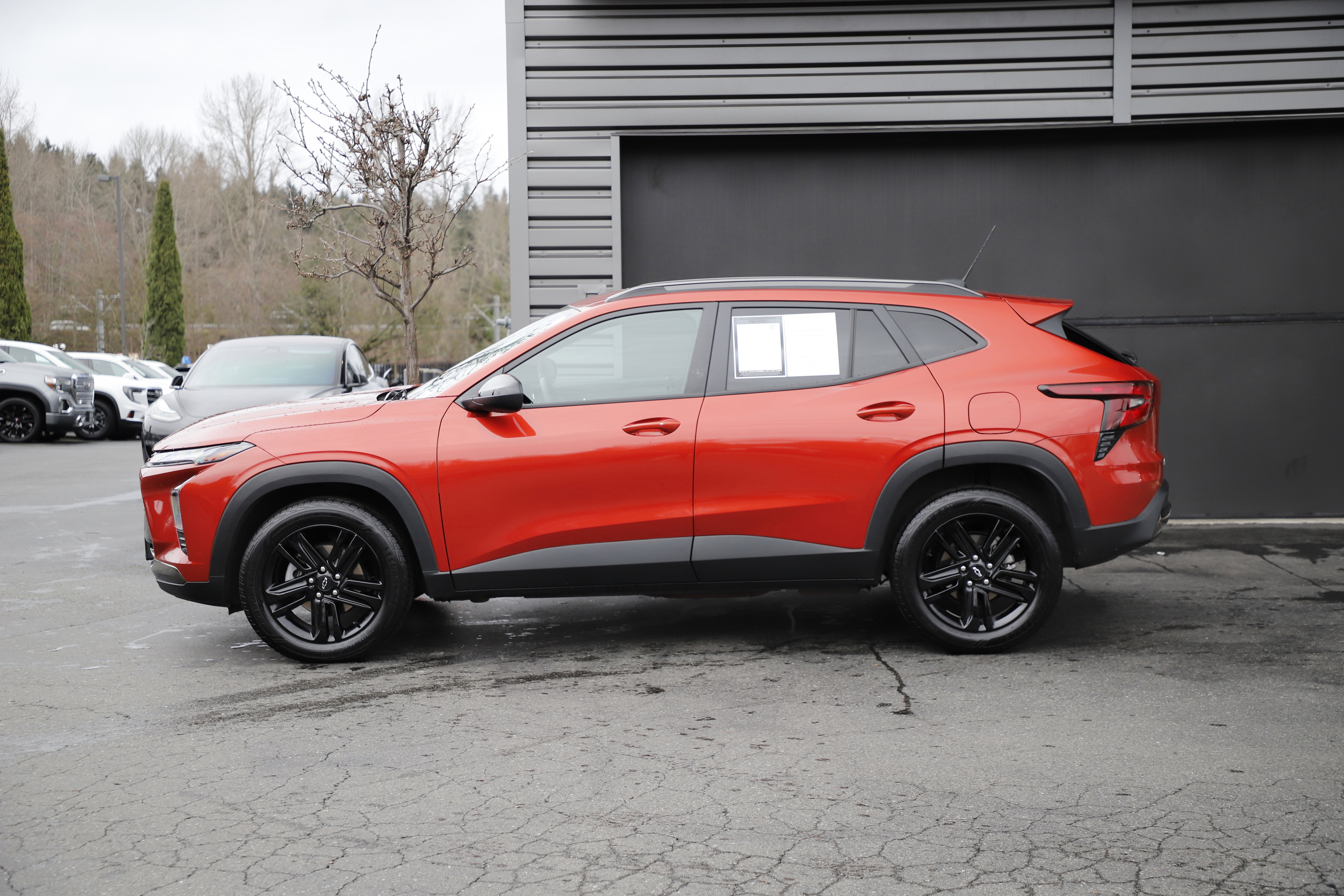 Used 2024 Chevrolet Trax ACTIV w/ Sunroof Package image 5
