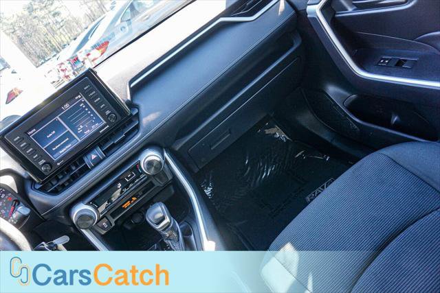 Used 2020 Toyota RAV4 LE image 24